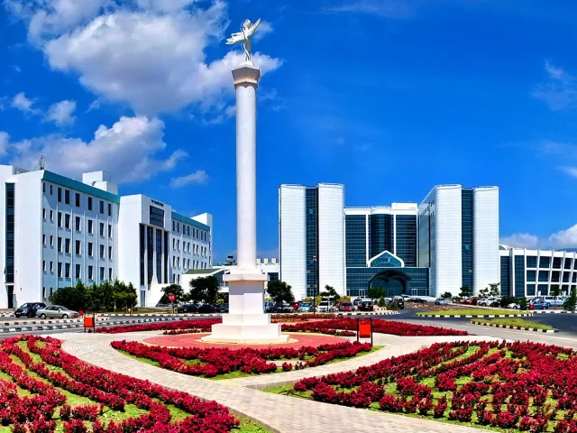 جامعة الشرق الأدنى