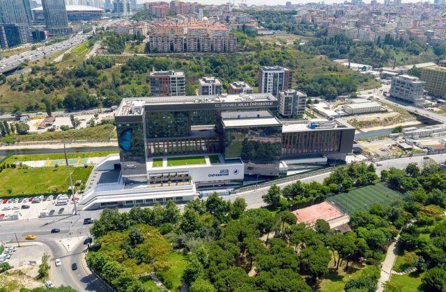 جامعة اسطنبول اطلس